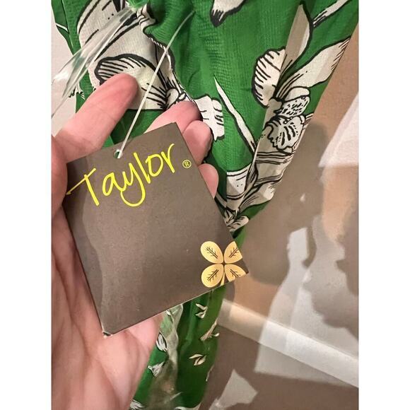 NWT Taylor Emelia Maxi Dress Sleeveless Floral Print Halter Neck Green Womens 8 - Picture 7 of 12